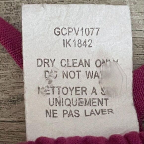 Marciano Boho Cold Shoulder Flutter Sleeve Fuchsia Knit Beaded Blouse Size XS - Picture 7 of 7